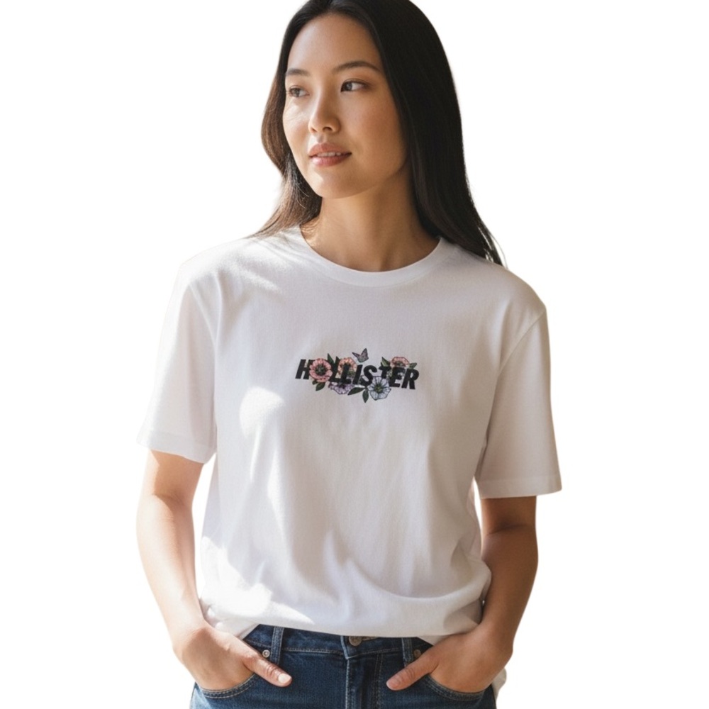Hollister White Short-Sleeve Cotton Tee with Floral Logo Size XL